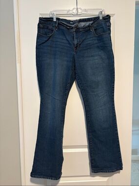 Old Navy Women's Dark Blue Mid-Rise Original Jeans size 16 Short